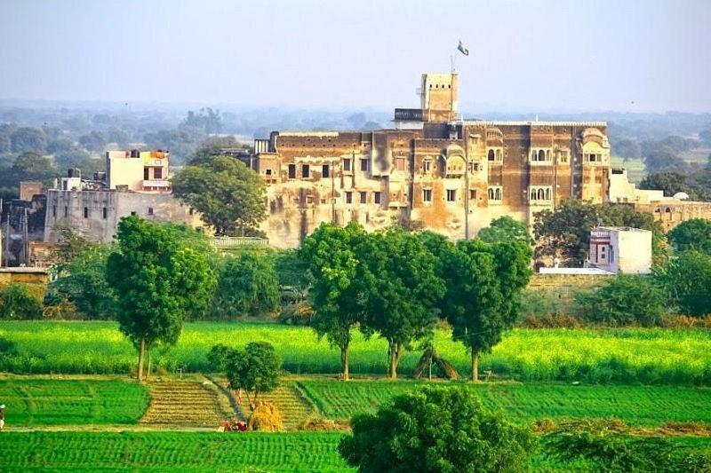 Fort Barli - A 16Th Century Castle Exterior foto